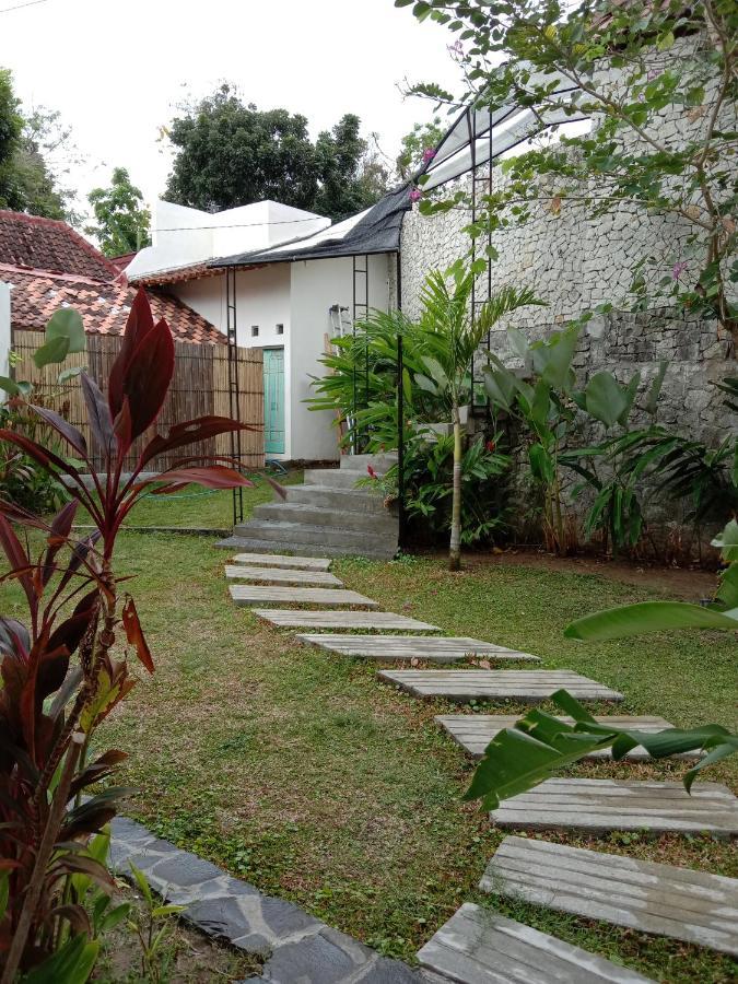 Sunmoonstarvillas Yogyakarta Jarakan Zewnętrze zdjęcie