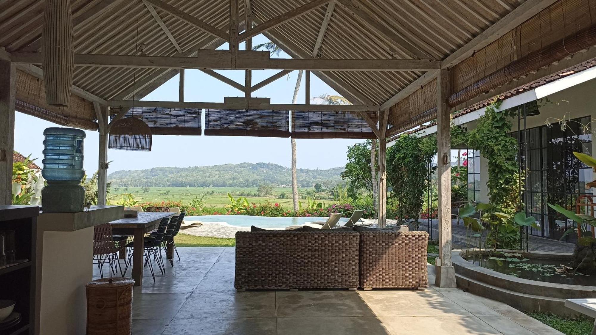 Sunmoonstarvillas Yogyakarta Jarakan Zewnętrze zdjęcie