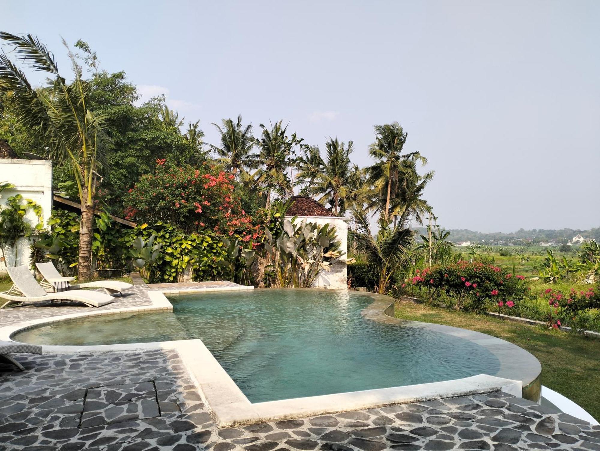 Sunmoonstarvillas Yogyakarta Jarakan Zewnętrze zdjęcie