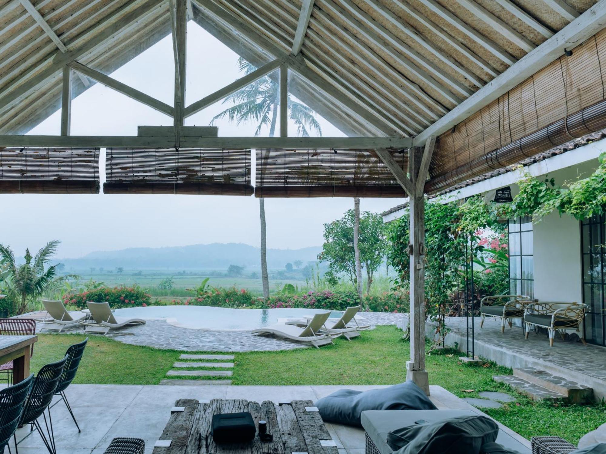 Sunmoonstarvillas Yogyakarta Jarakan Zewnętrze zdjęcie