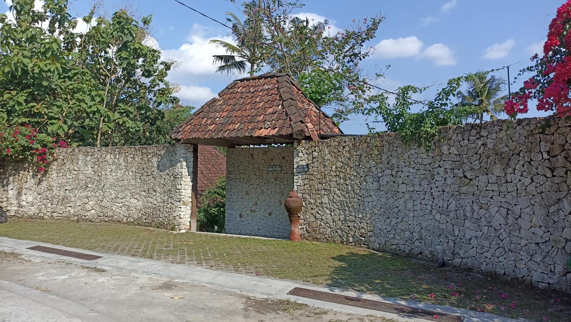 Sunmoonstarvillas Yogyakarta Jarakan Zewnętrze zdjęcie