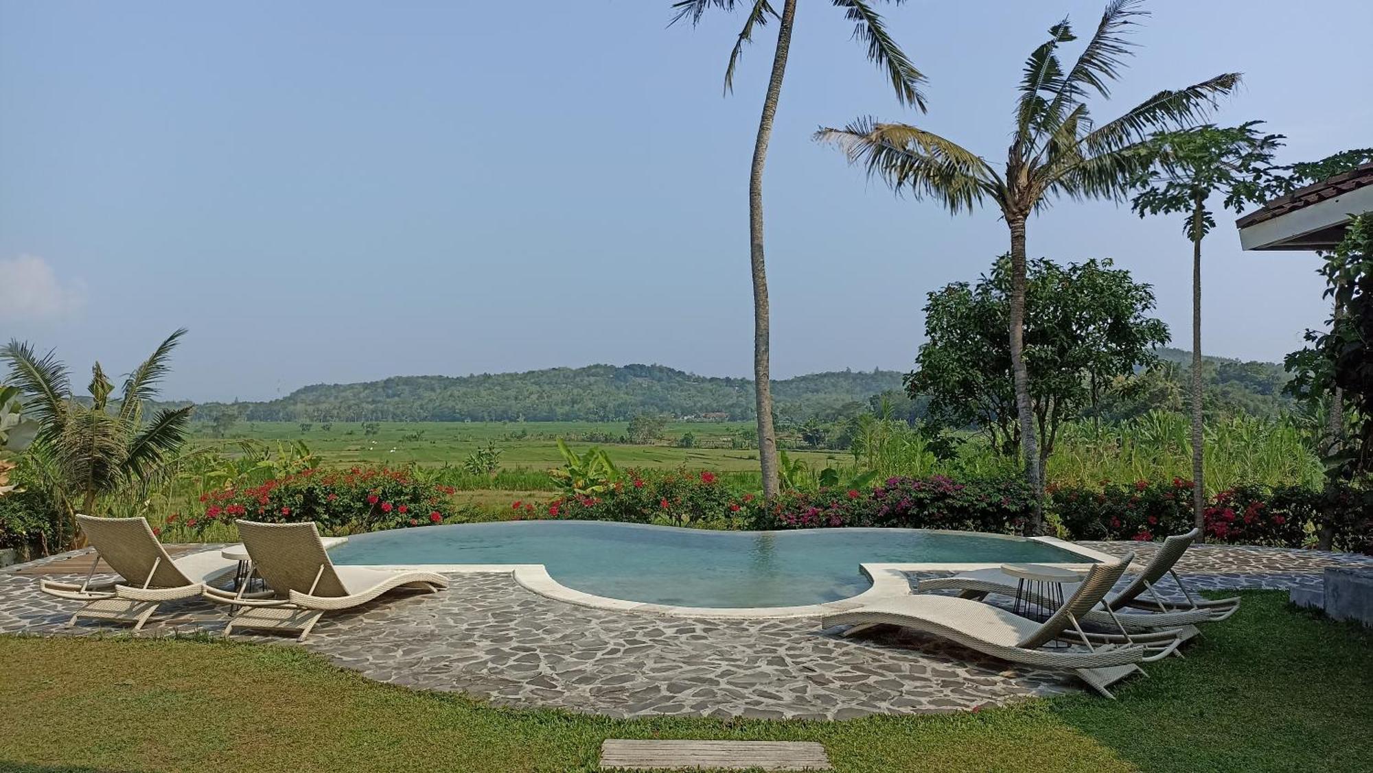Sunmoonstarvillas Yogyakarta Jarakan Zewnętrze zdjęcie
